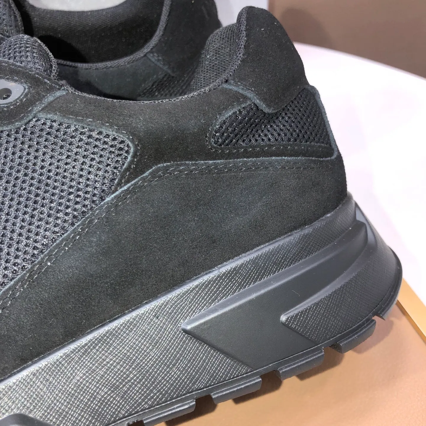 Men's shoes 💰580💰 [PRADA] Top-quality original items, new seasonal styles, high-quality original items, top-level imported calfskin and original imported glue, imported cowhide lining with original cowhide feet, original outsole! Quality guaranteed! Code 38-45 (45 customized)